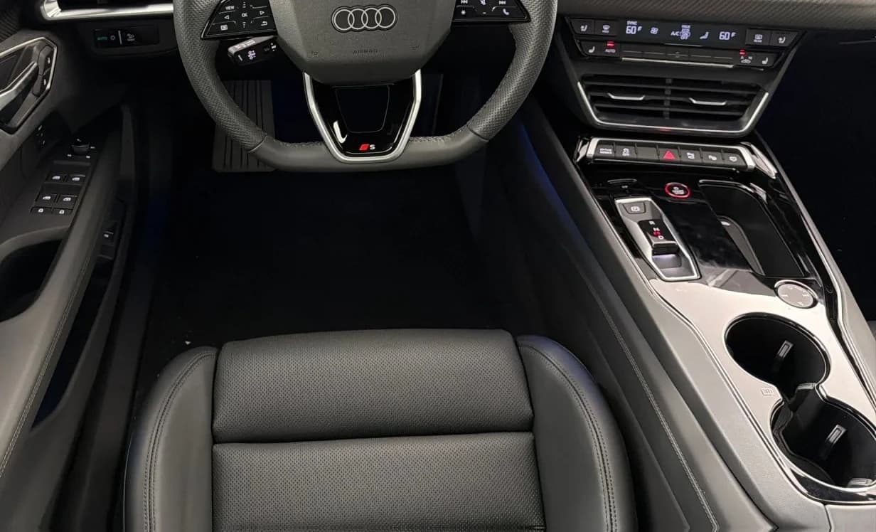 Audi S e-tron GT Premium Plus quattro 2026 — side view