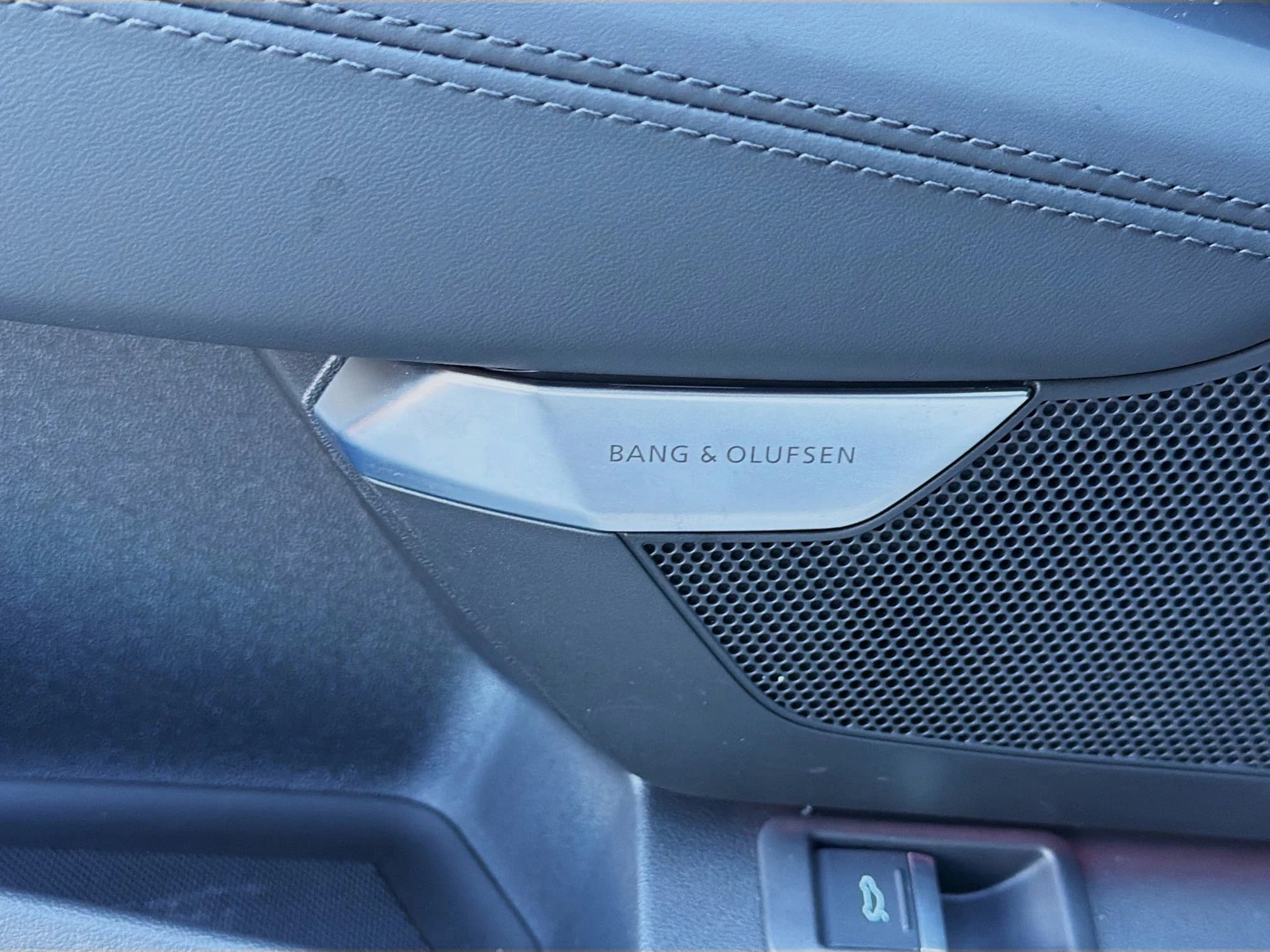 Audi S e-tron GT Prestige quattro 2026 — side view