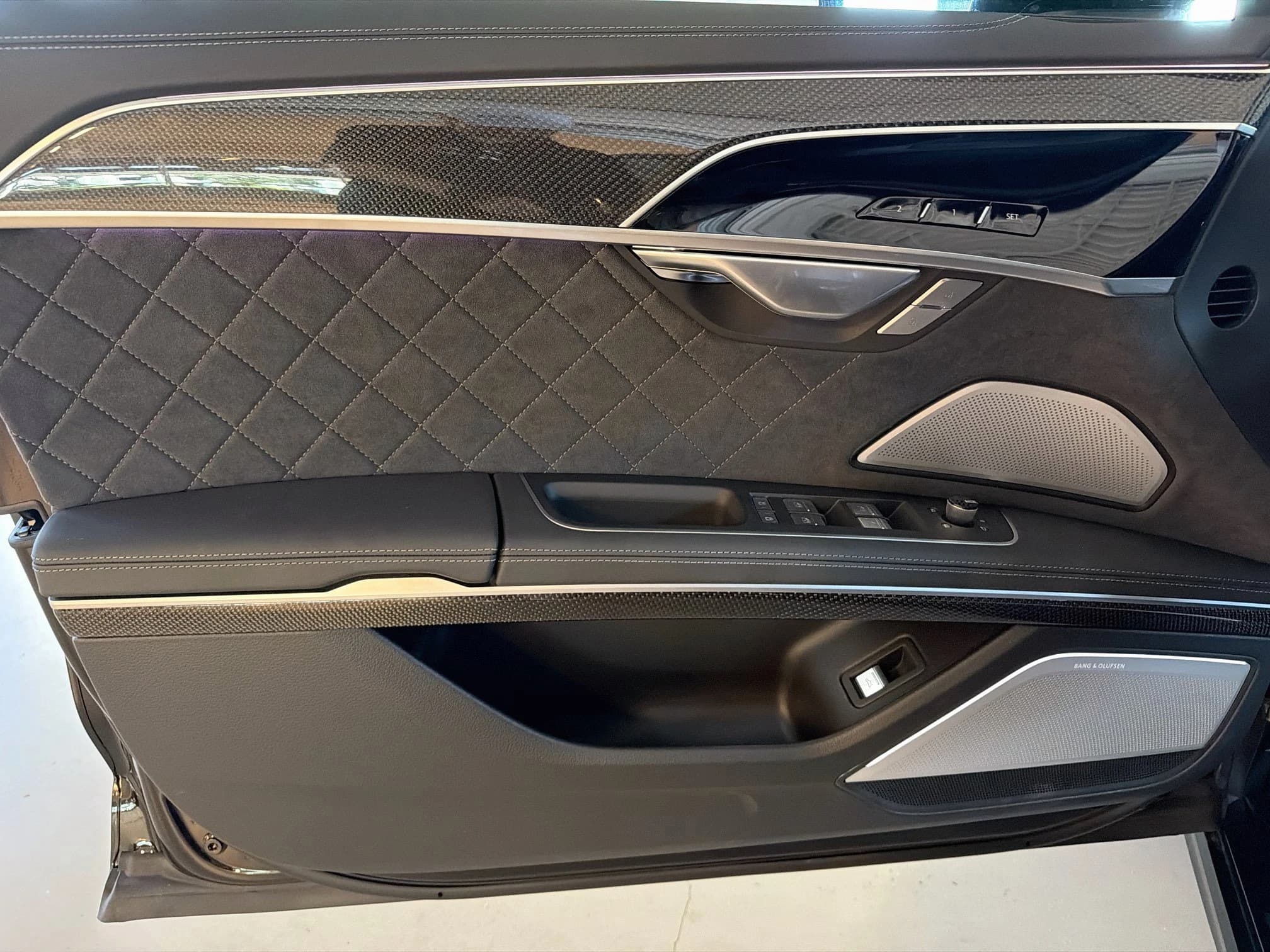 Audi S8 Base quattro 2026 — side view