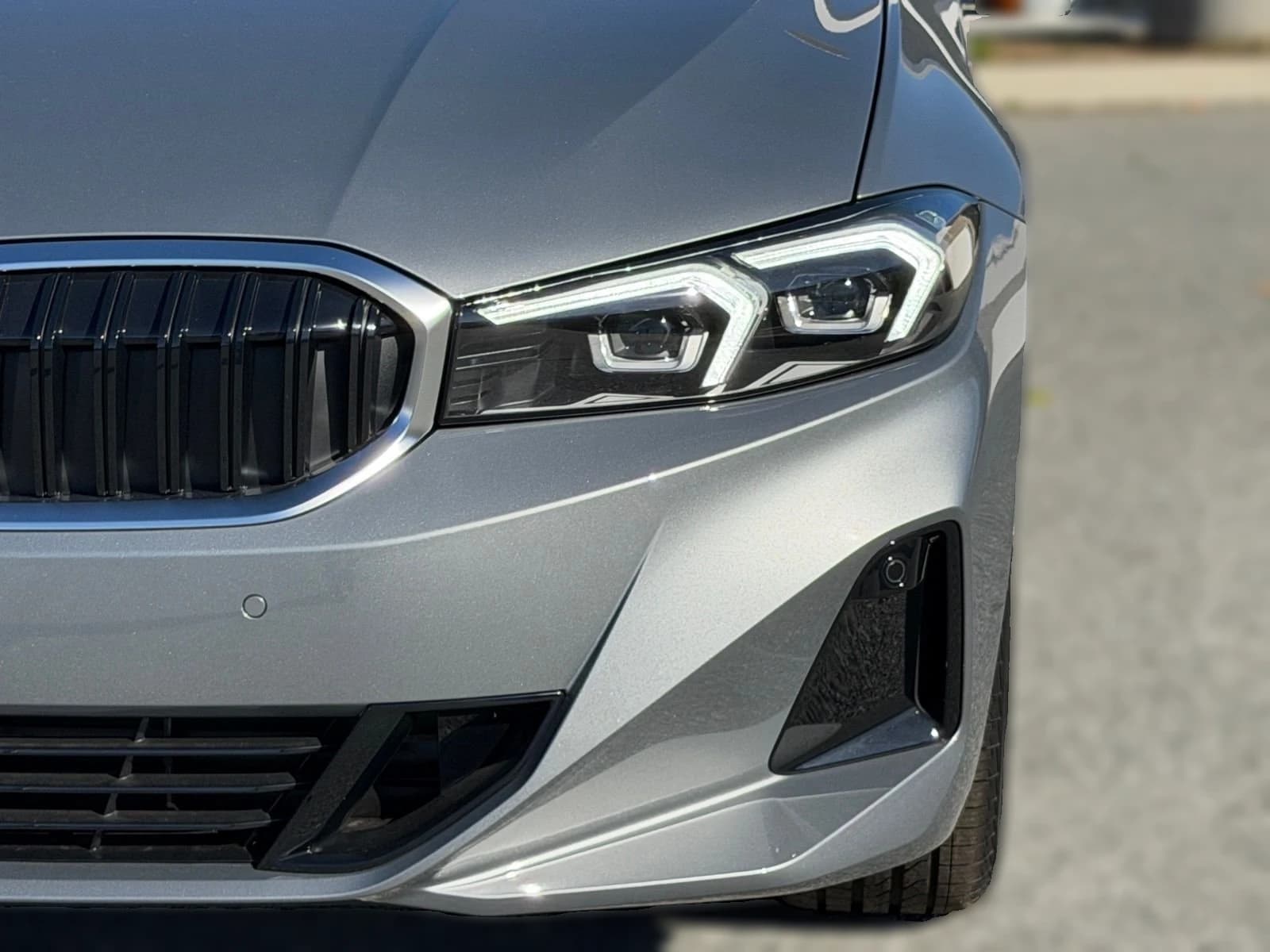 BMW 3 Series 330i Sedan 2026 — side view