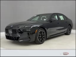 BMW 7 Series 740i Sedan 2026 — side view