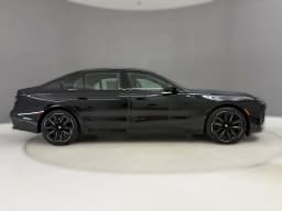 BMW 7 Series 740i Sedan 2026 — side view