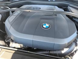 BMW 7 Series 740i Sedan 2026 — side view