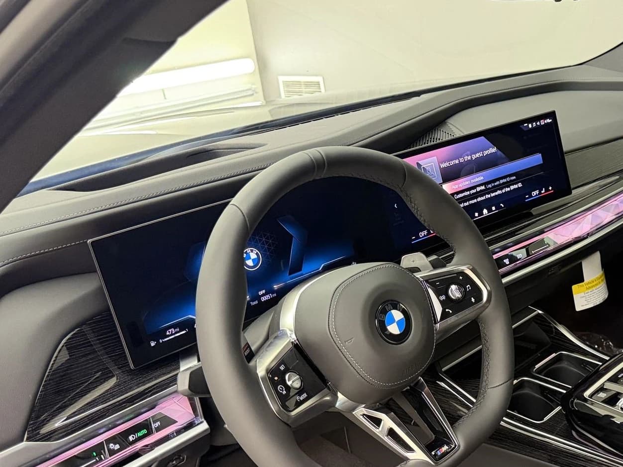 BMW 7 Series 740i Sedan 2026 — side view