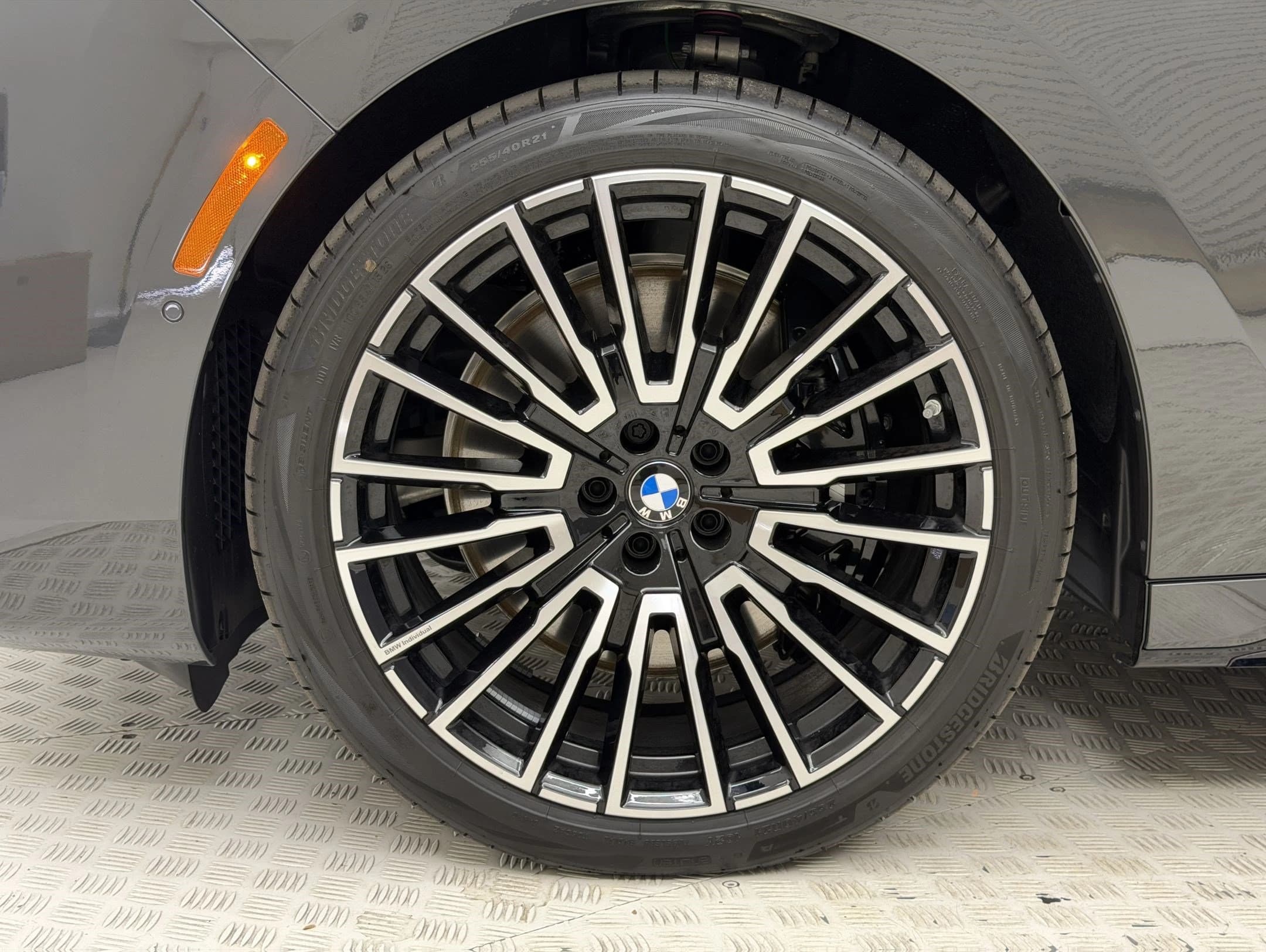 BMW 7 Series 740i Sedan 2026 — side view