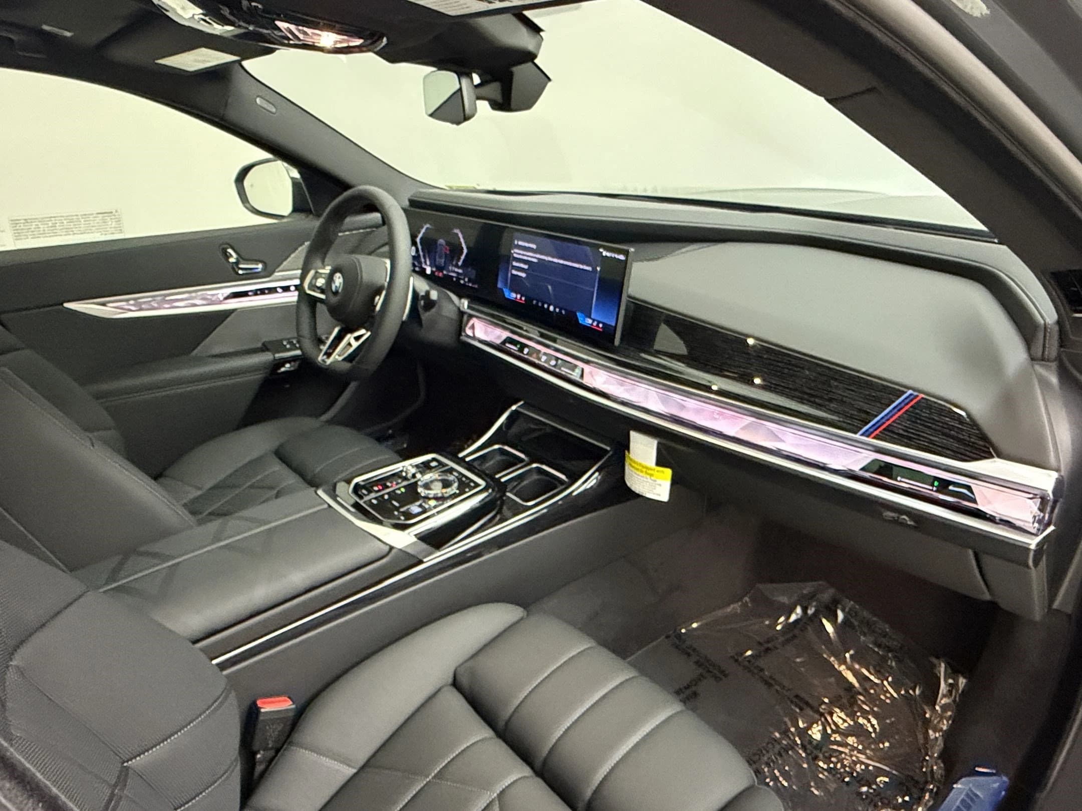 BMW 7 Series 740i Sedan 2026 — side view