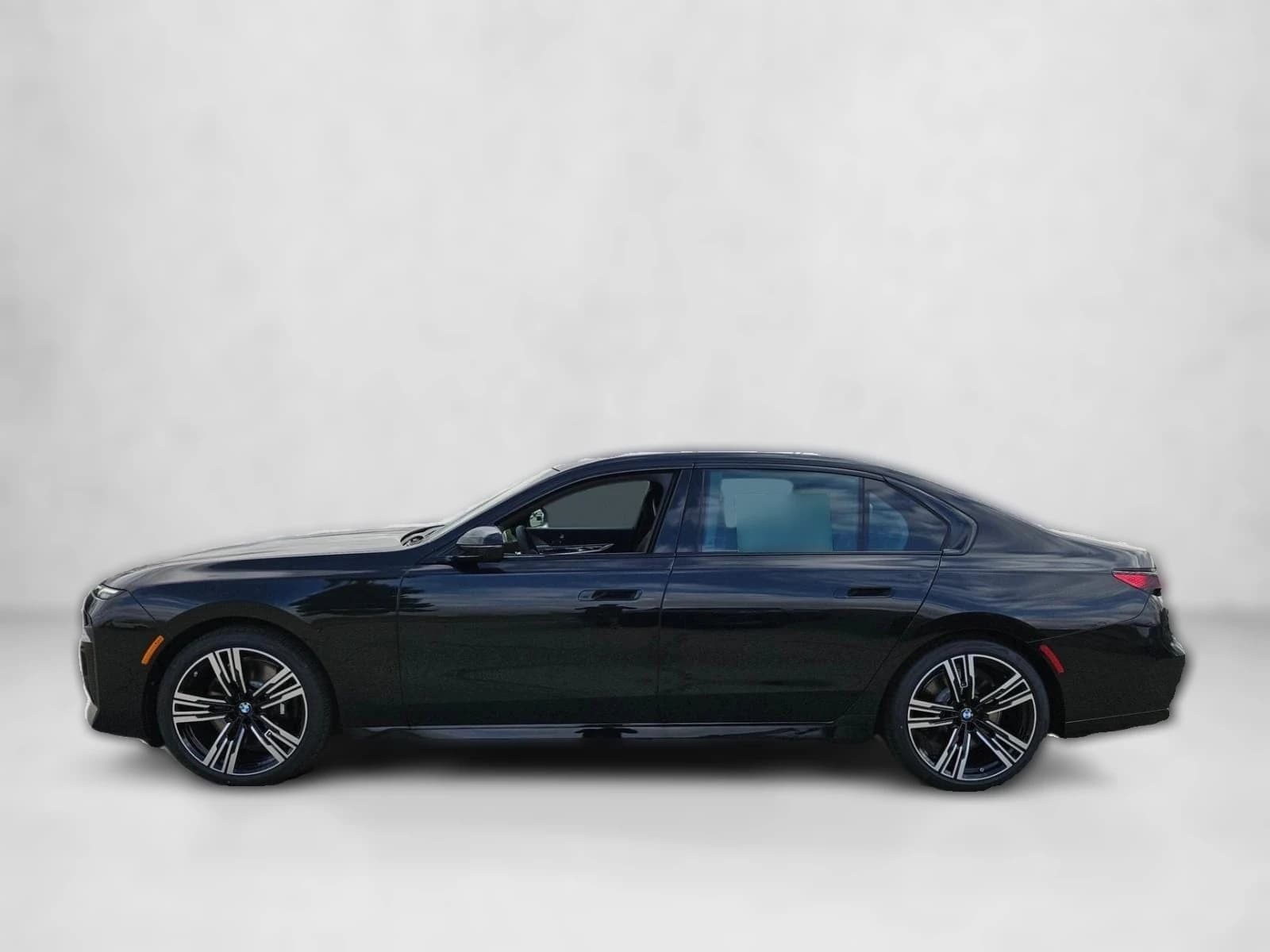 BMW 7 Series 740i Sedan 2026 — side view