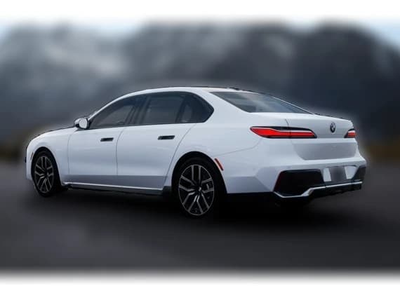 BMW 7 Series 740i Sedan 2026 — side view