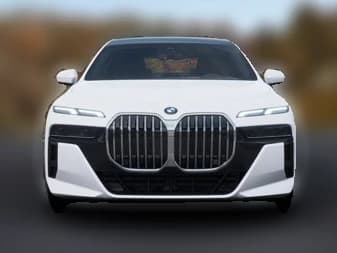 BMW 7 Series 740i Sedan 2026 — side view