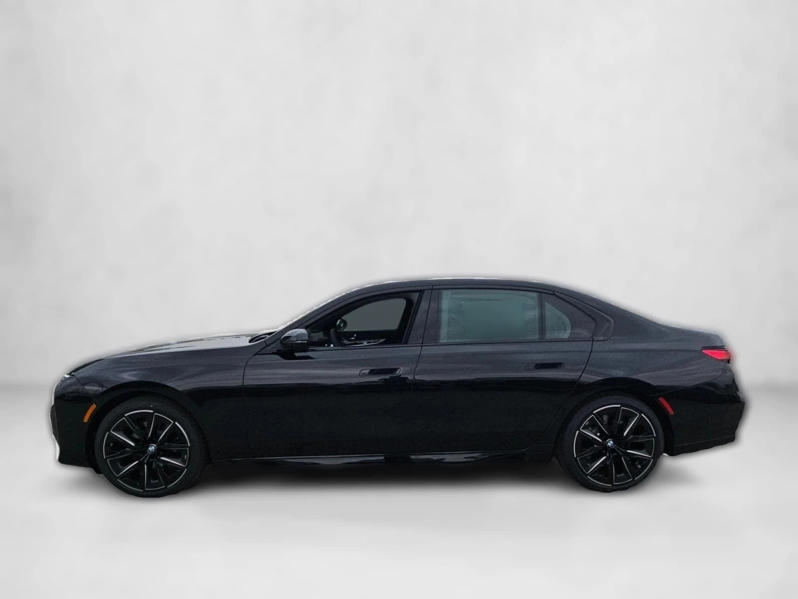 BMW 7 Series 740i Sedan 2026 — side view
