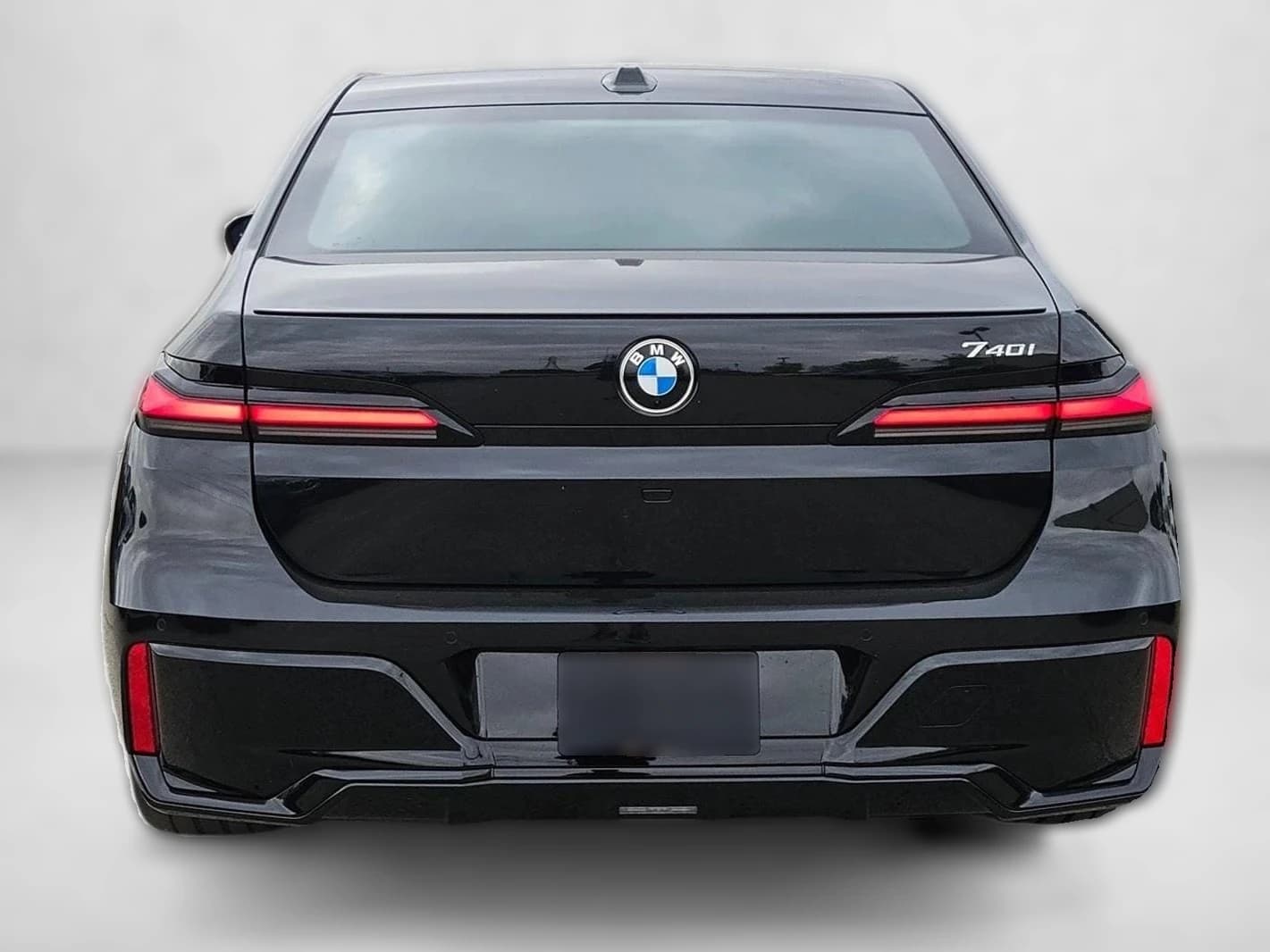 BMW 7 Series 740i Sedan 2026 — side view