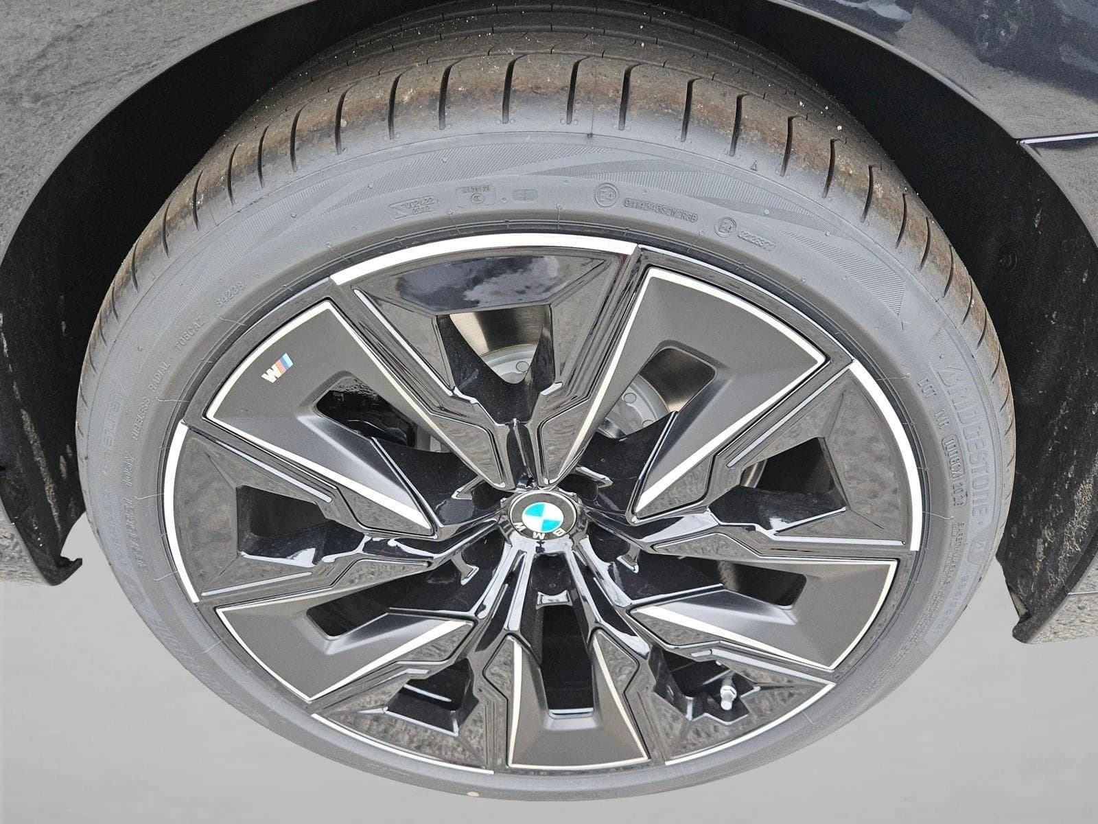 BMW 7 Series 740i Sedan 2026 — side view