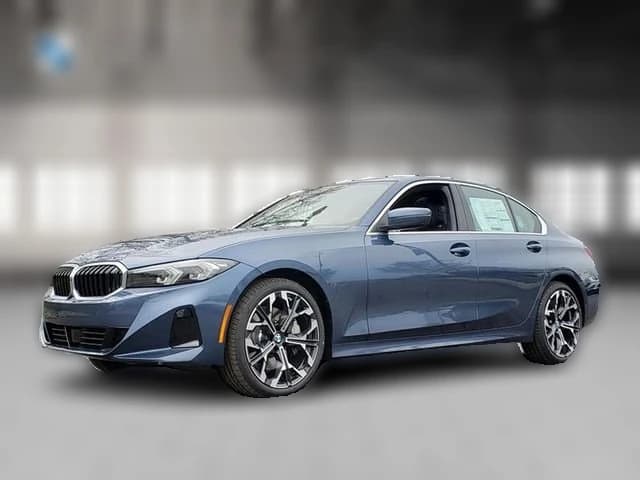 BMW 3 Series 330i xDrive Sedan 2026 — side view