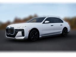 BMW 7 Series 740i xDrive Sedan 2026 — side view