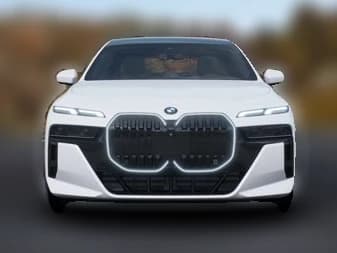 BMW 7 Series 740i xDrive Sedan 2026 — side view