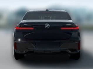BMW 7 Series 740i xDrive Sedan 2026 — side view