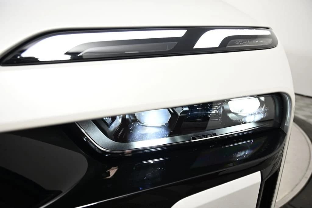 BMW 7 Series 740i xDrive Sedan 2026 — side view