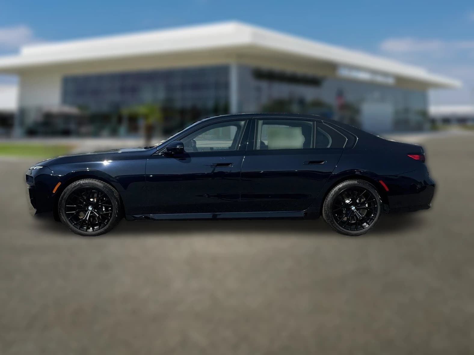 BMW 7 Series 740i xDrive Sedan 2026 — side view