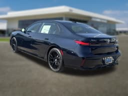 BMW 7 Series 740i xDrive Sedan 2026 — side view