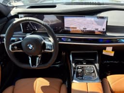 BMW 7 Series 740i xDrive Sedan 2026 — side view
