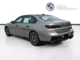 BMW 7 Series 760i xDrive Sedan 2026 — side view