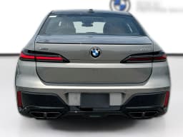 BMW 7 Series 760i xDrive Sedan 2026 — side view