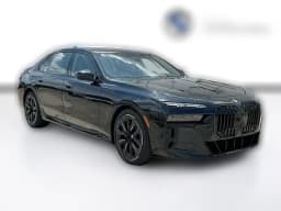 BMW 7 Series 760i xDrive Sedan 2026 — side view