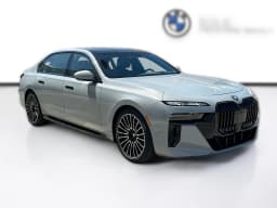 BMW 7 Series 760i xDrive Sedan 2026 — side view