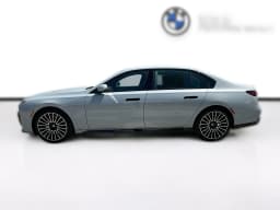 BMW 7 Series 760i xDrive Sedan 2026 — side view