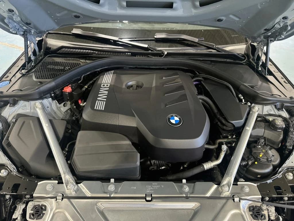 BMW 4 Series 430i Coupe 2027 — side view
