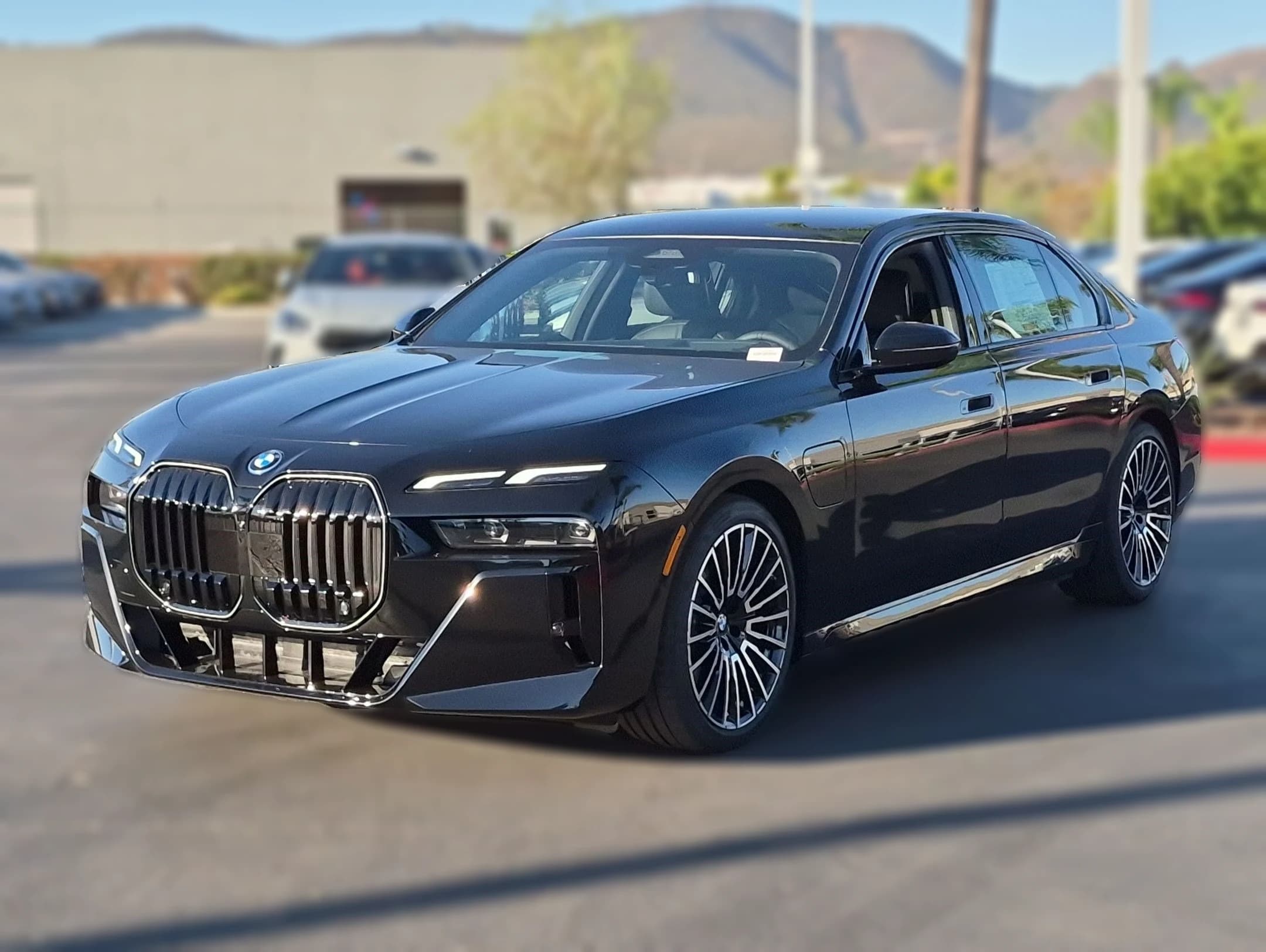 BMW 7 Series 750e xDrive Plug-In Hybrid 2026 — side view