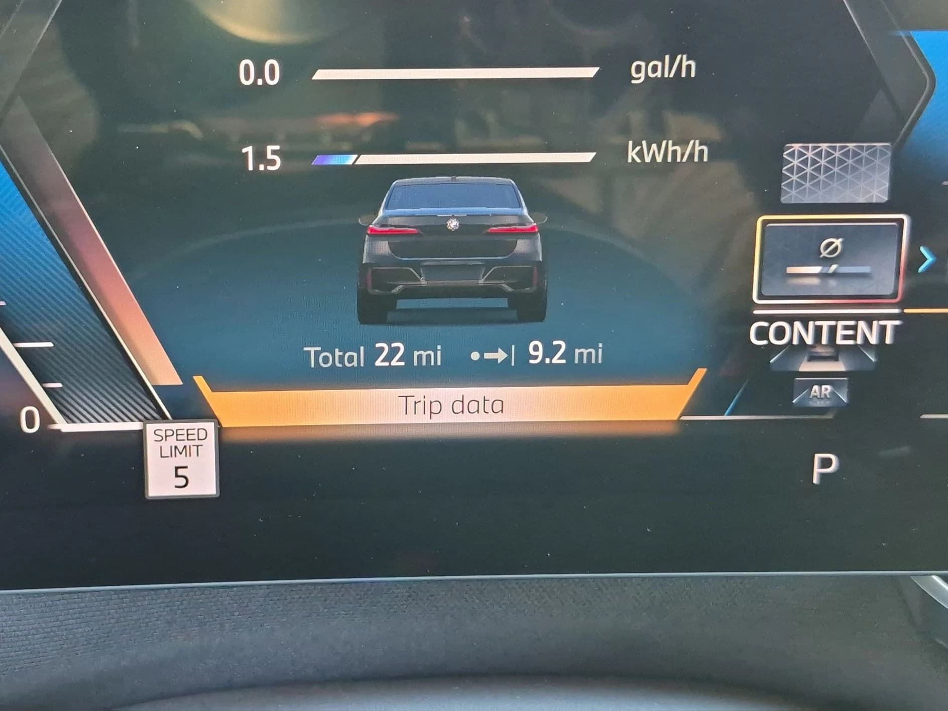 BMW 7 Series 750e xDrive Plug-In Hybrid 2026 — side view