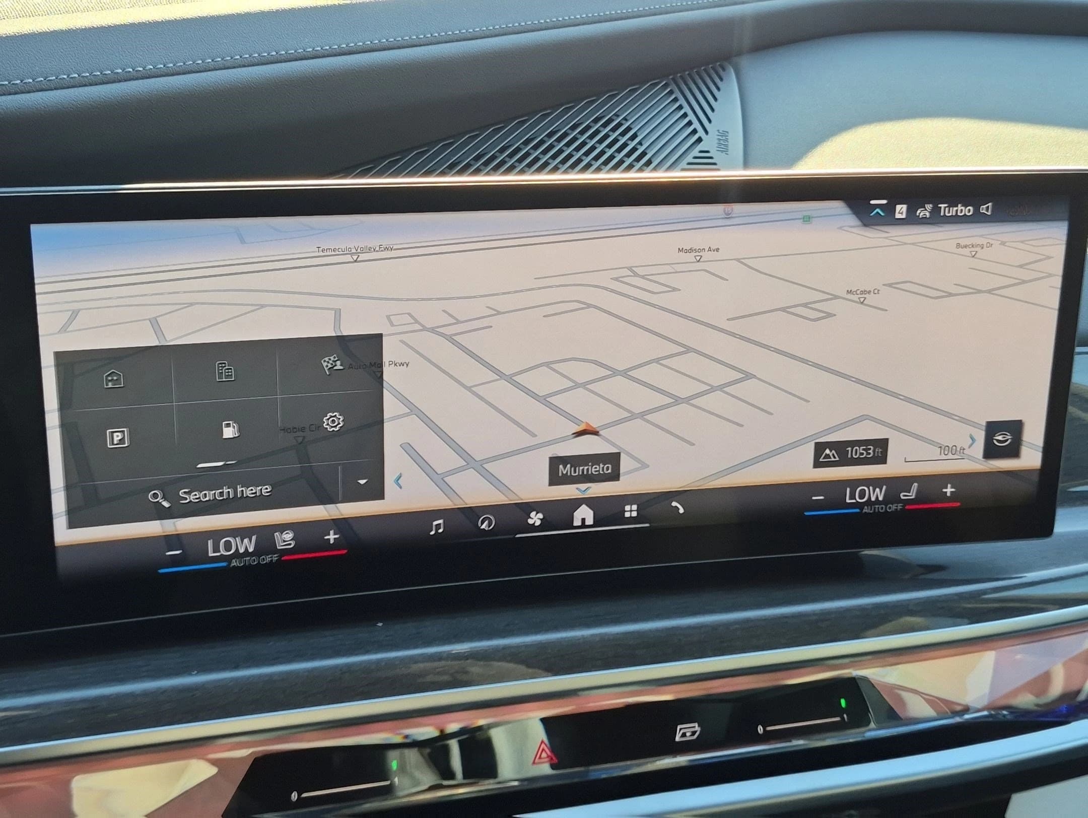 BMW 7 Series 750e xDrive Plug-In Hybrid 2026 — side view