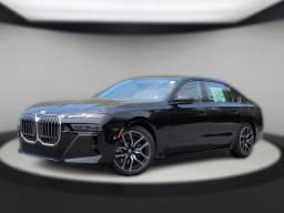 BMW 7 Series 750e xDrive Plug-In Hybrid 2026 — side view
