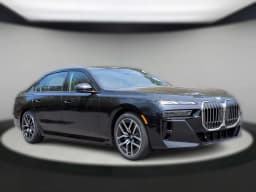 BMW 7 Series 750e xDrive Plug-In Hybrid 2026 — side view