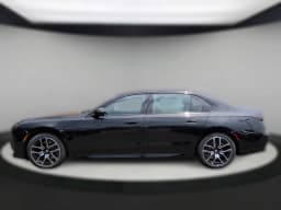 BMW 7 Series 750e xDrive Plug-In Hybrid 2026 — side view