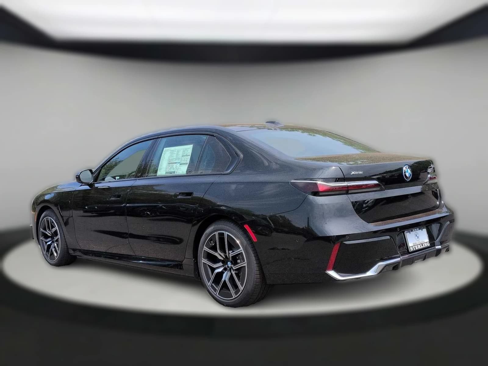 BMW 7 Series 750e xDrive Plug-In Hybrid 2026 — side view