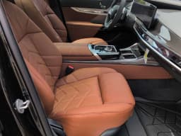 BMW 7 Series 750e xDrive Plug-In Hybrid 2026 — side view