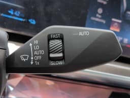 BMW 7 Series 750e xDrive Plug-In Hybrid 2026 — side view