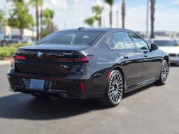 BMW 7 Series 750e xDrive Plug-In Hybrid 2026 — side view