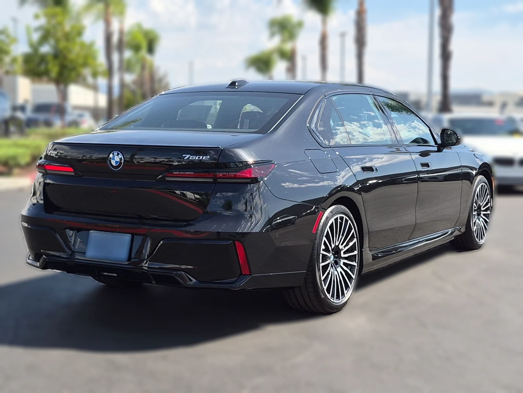 BMW 7 Series 750e xDrive Plug-In Hybrid 2026 — side view