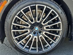 BMW 7 Series 750e xDrive Plug-In Hybrid 2026 — side view