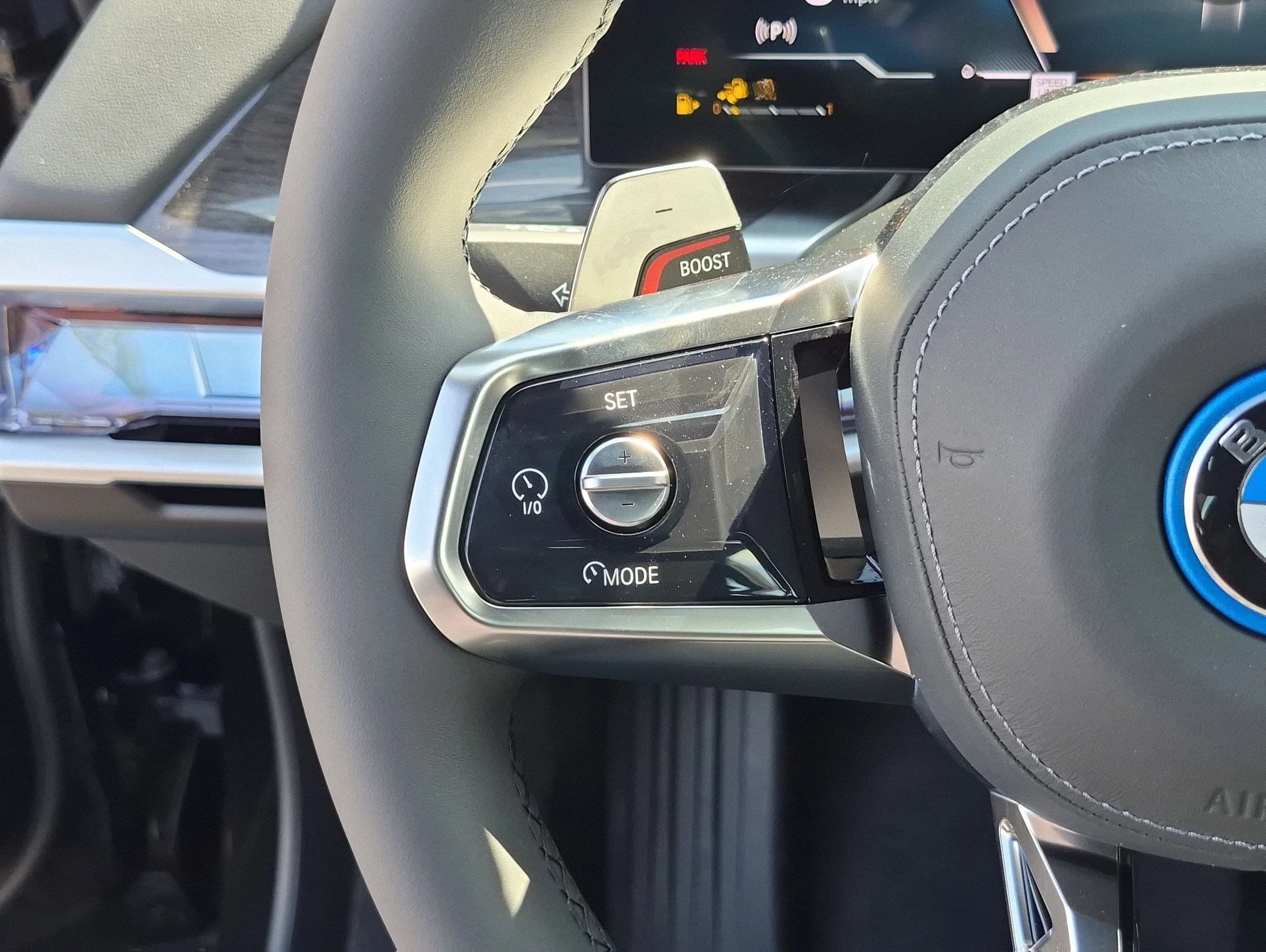 BMW 7 Series 750e xDrive Plug-In Hybrid 2026 — side view