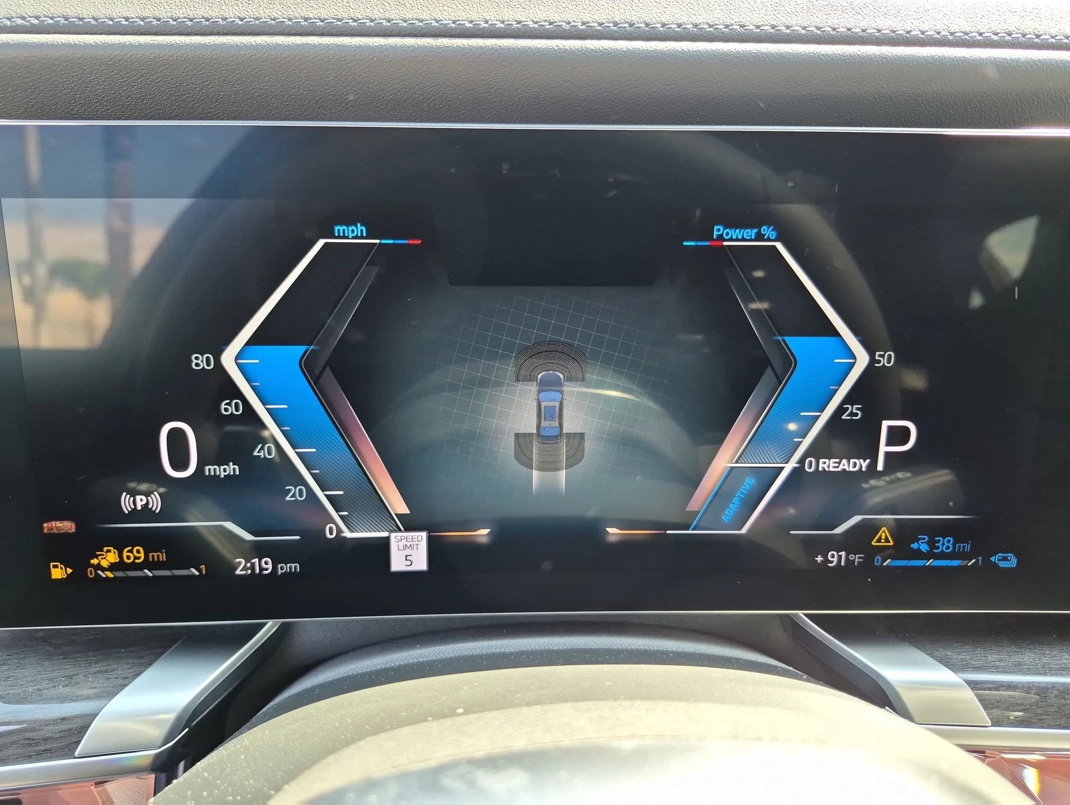 BMW 7 Series 750e xDrive Plug-In Hybrid 2026 — side view