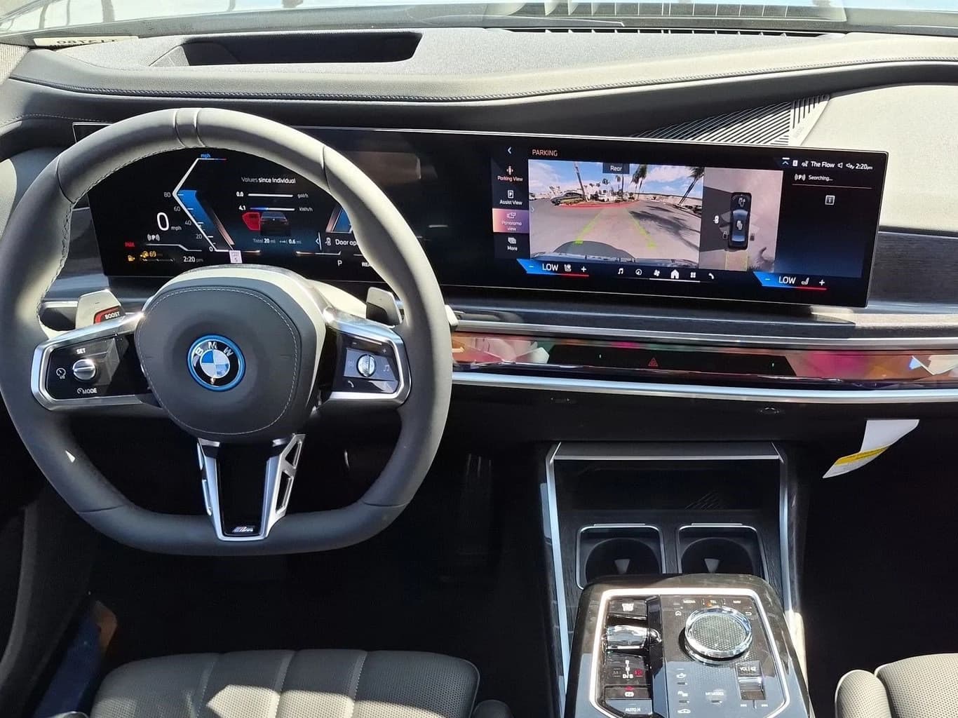 BMW 7 Series 750e xDrive Plug-In Hybrid 2026 — side view