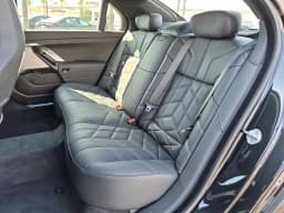 BMW 7 Series 750e xDrive Plug-In Hybrid 2026 — side view