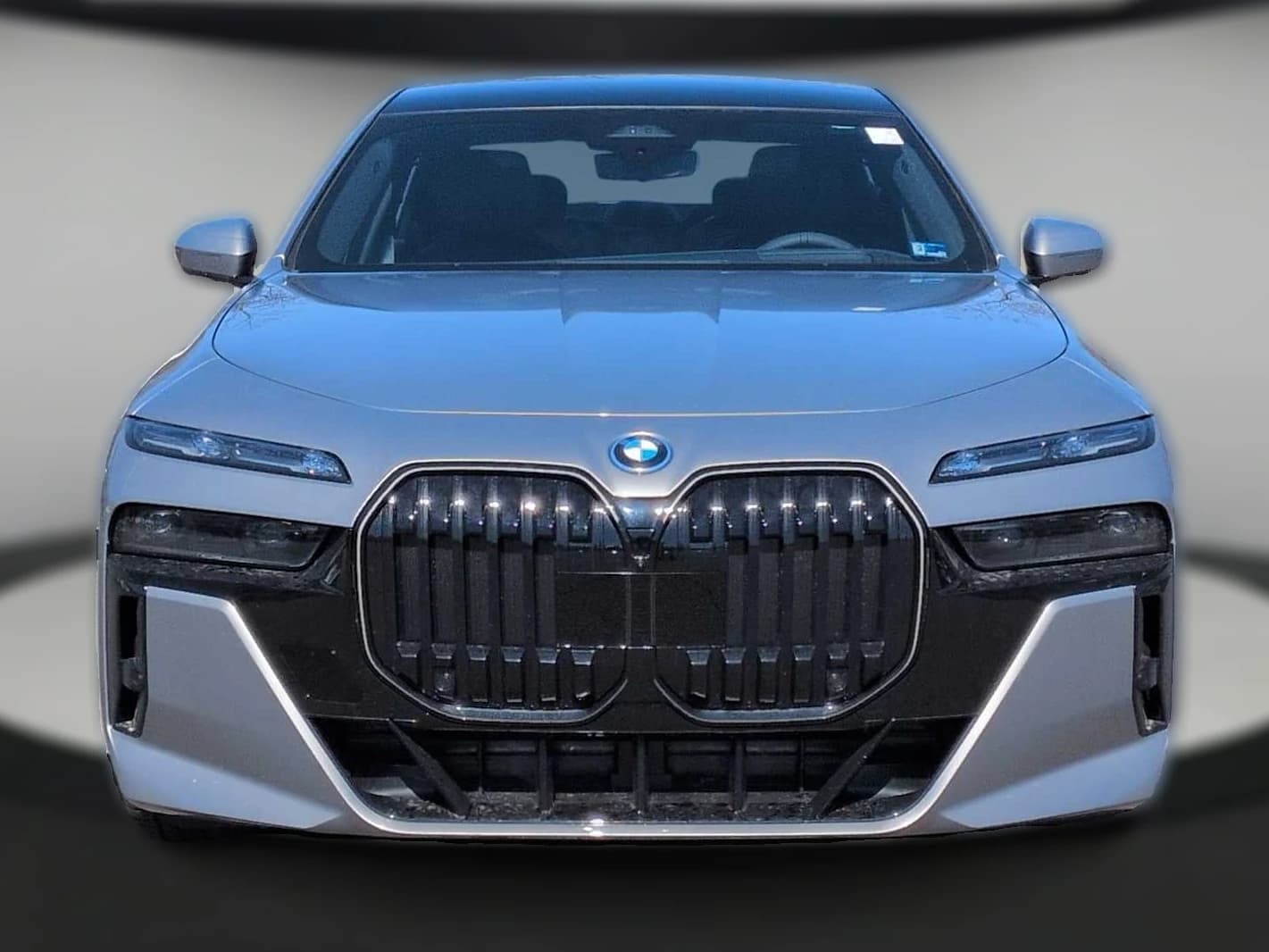 BMW 7 Series 750e xDrive Plug-In Hybrid 2026 — side view