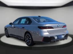 BMW 7 Series 750e xDrive Plug-In Hybrid 2026 — side view