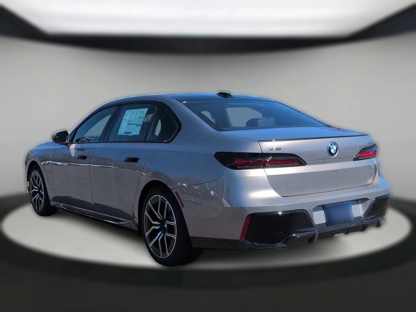 BMW 7 Series 750e xDrive Plug-In Hybrid 2026 — side view
