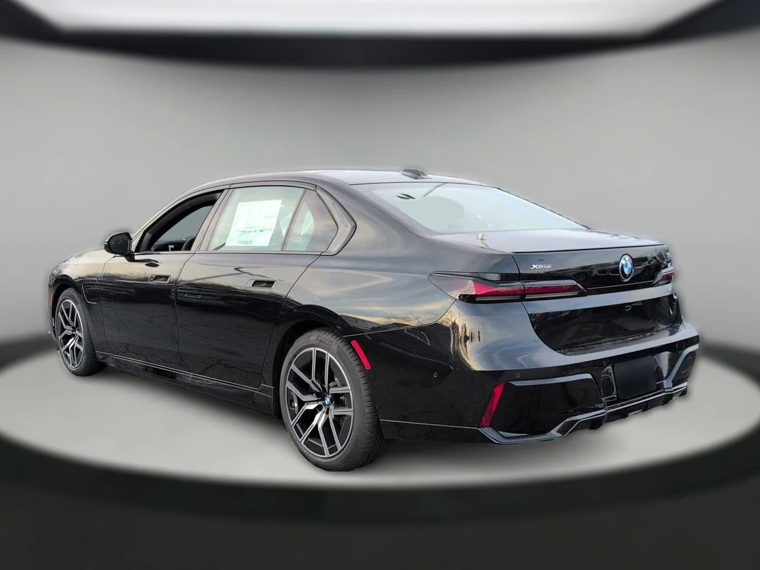 BMW 7 Series 750e xDrive Plug-In Hybrid 2026 — side view